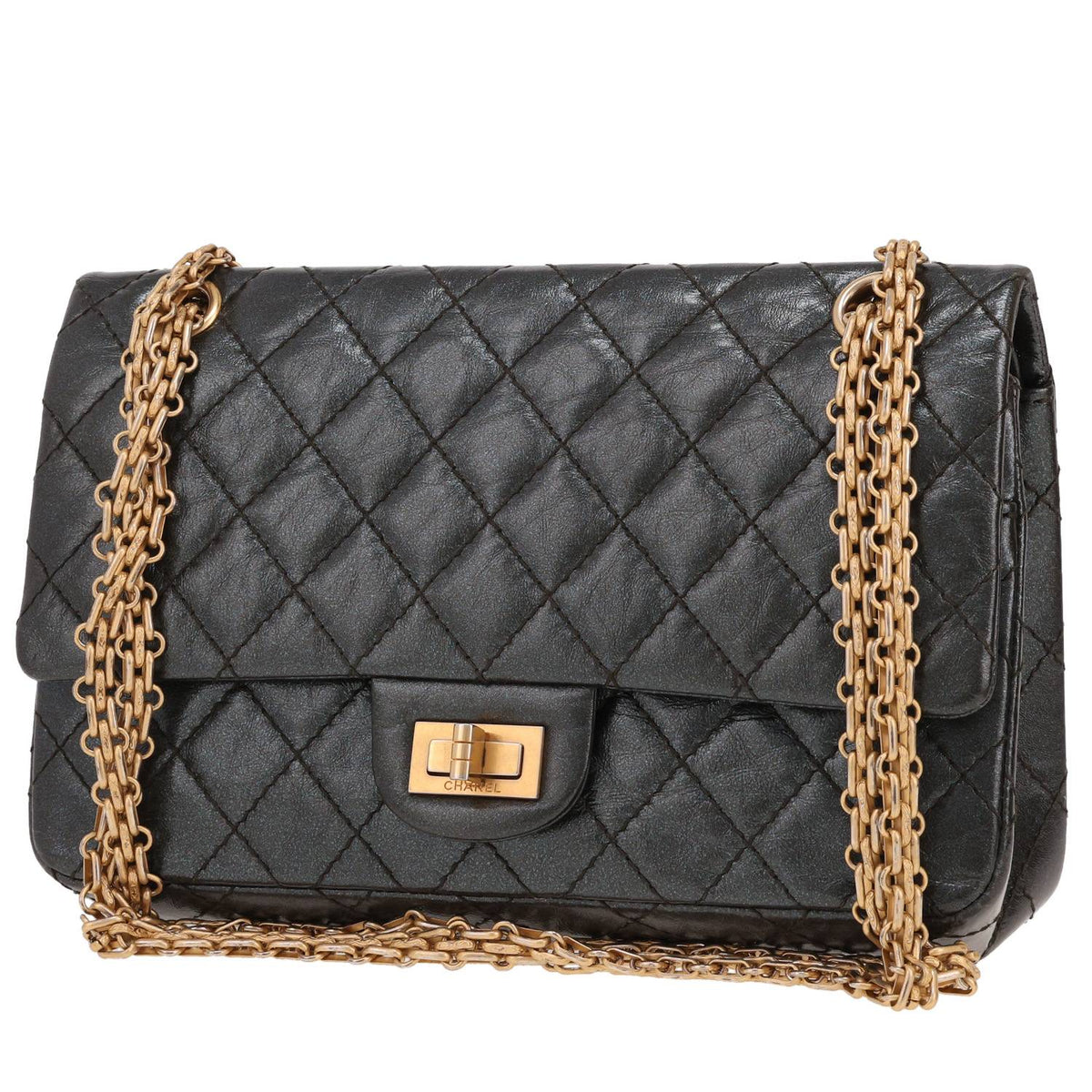 Chanel 2.55 shoulder bag in green quilted iridescent leather