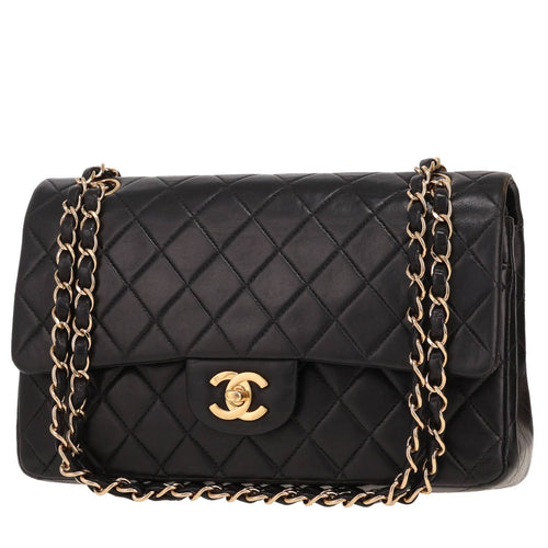 Chanel handbag in black quilted leather