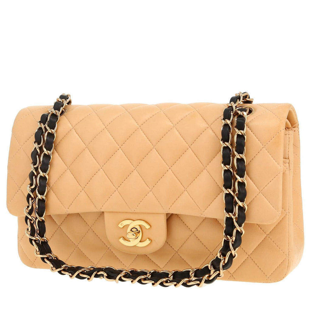 Chanel Timeless Classic handbag in beige quilted leather