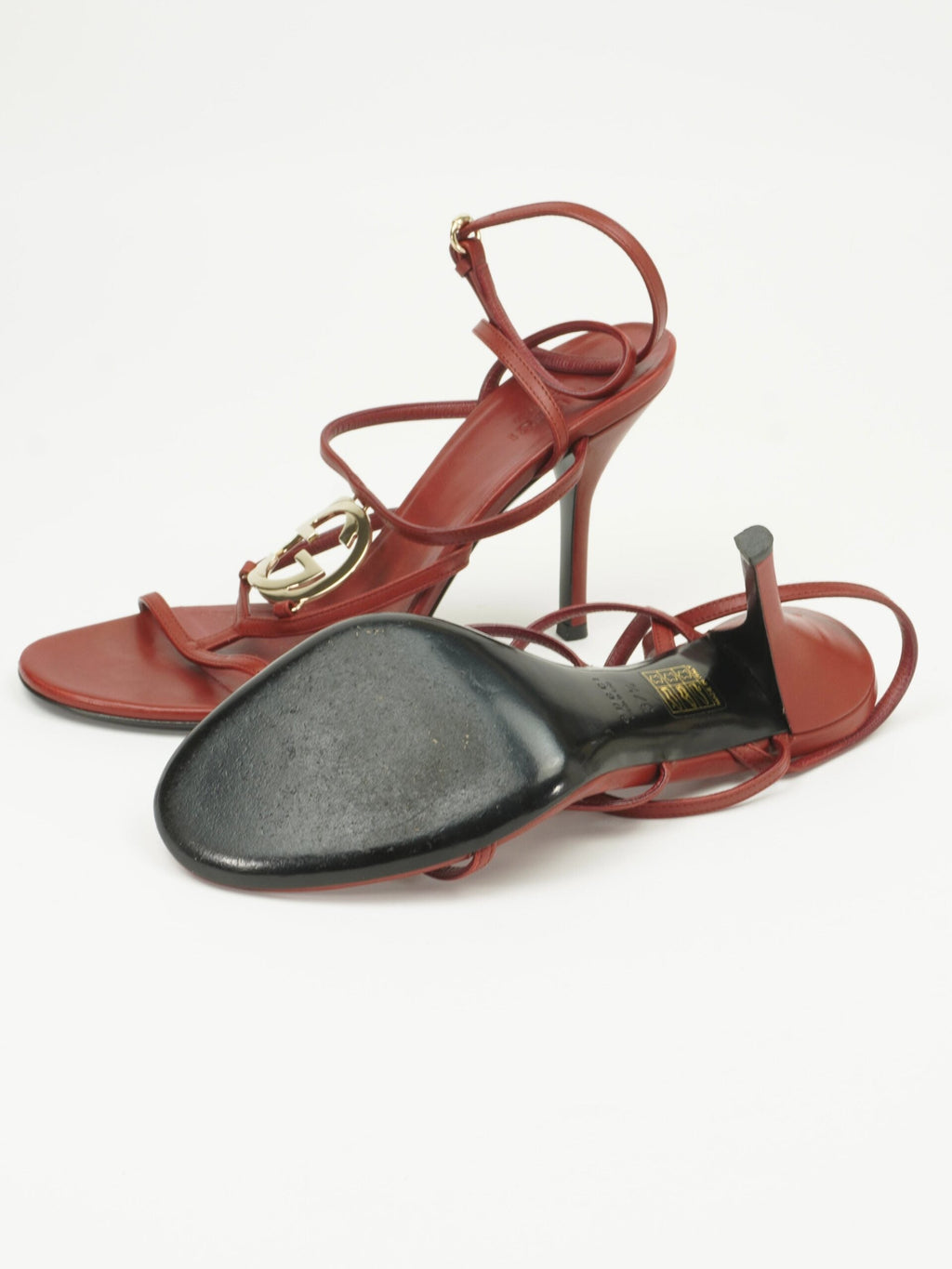 GUCCI RED LEATHER INTERLOCKING G STRAPPY HEELS