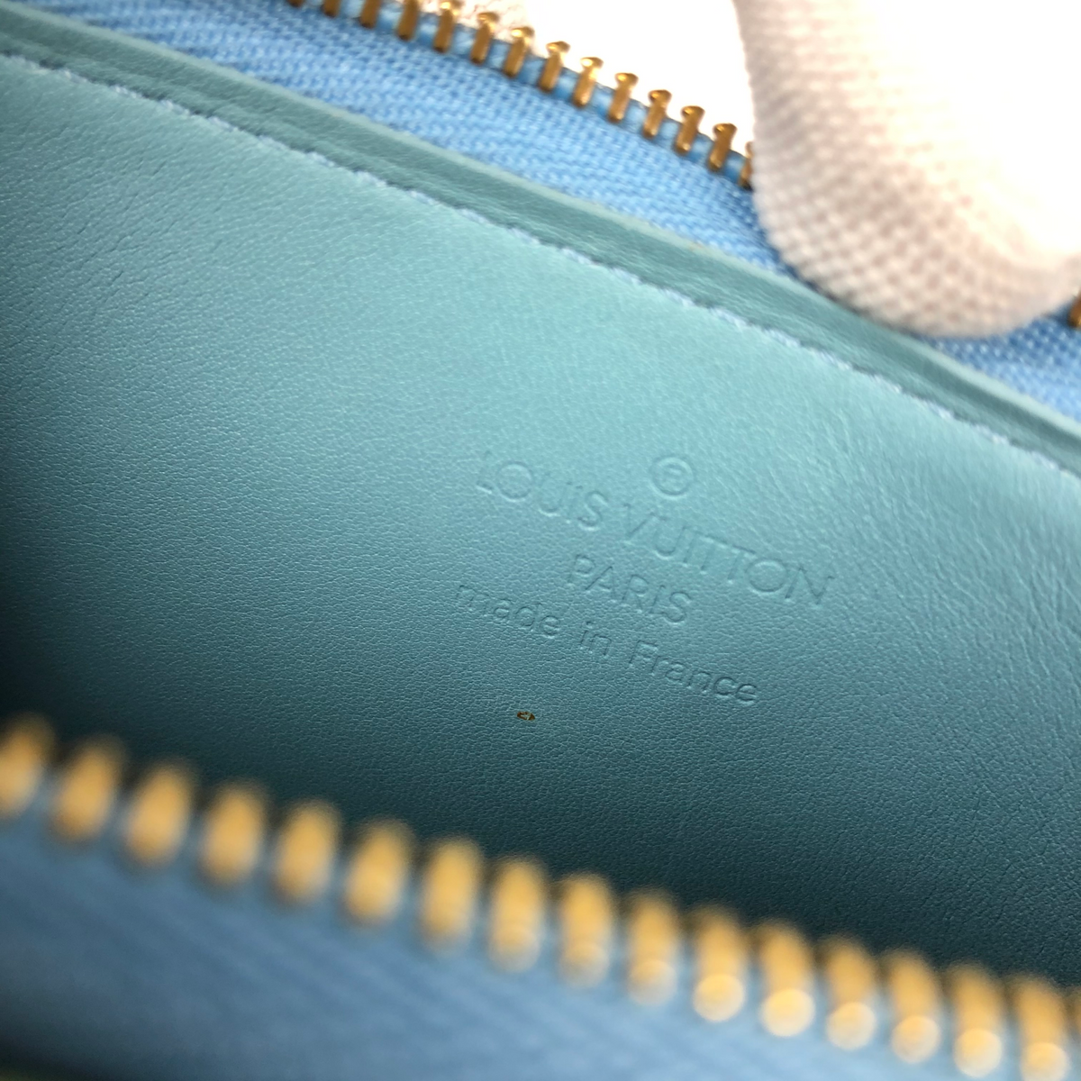 LOUIS VUITTON VERNIS POCHETTE SHOULDER BAG