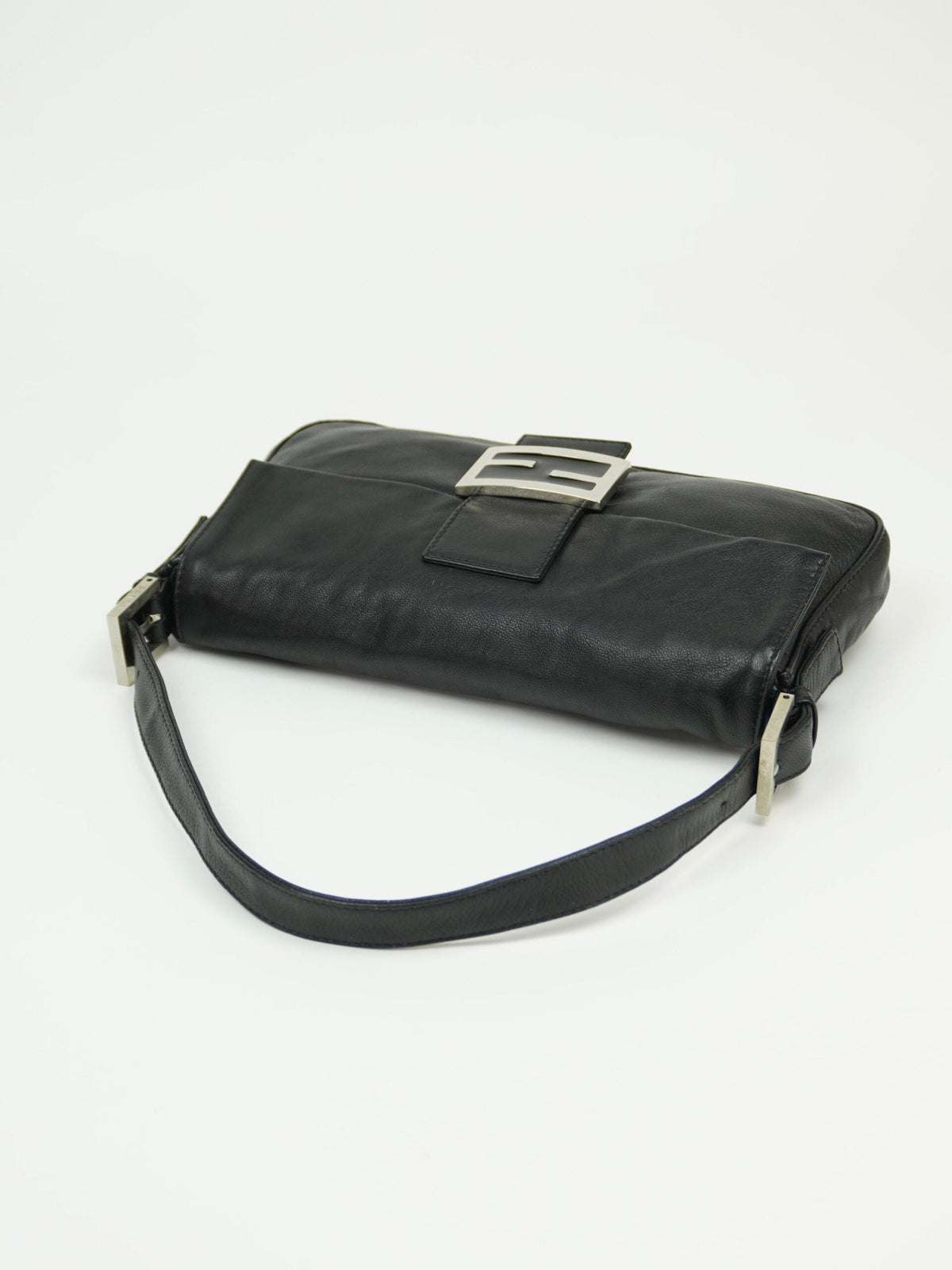 FENDI LEATHER BAGUETTE BAG
