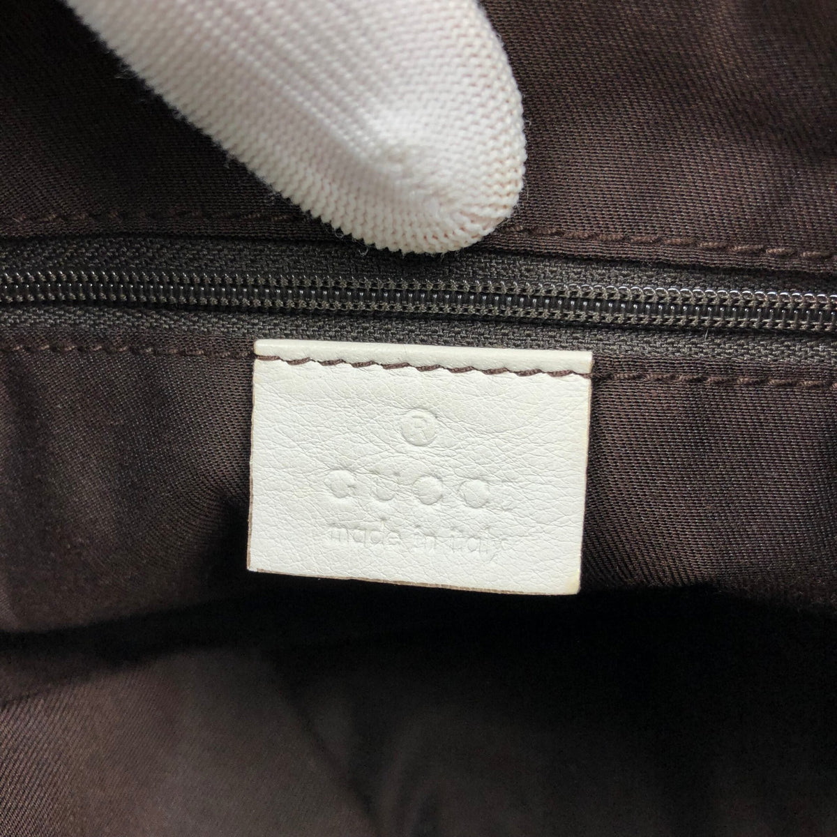 GUCCI MONOGRAM ABBEY SHOULDER BAG