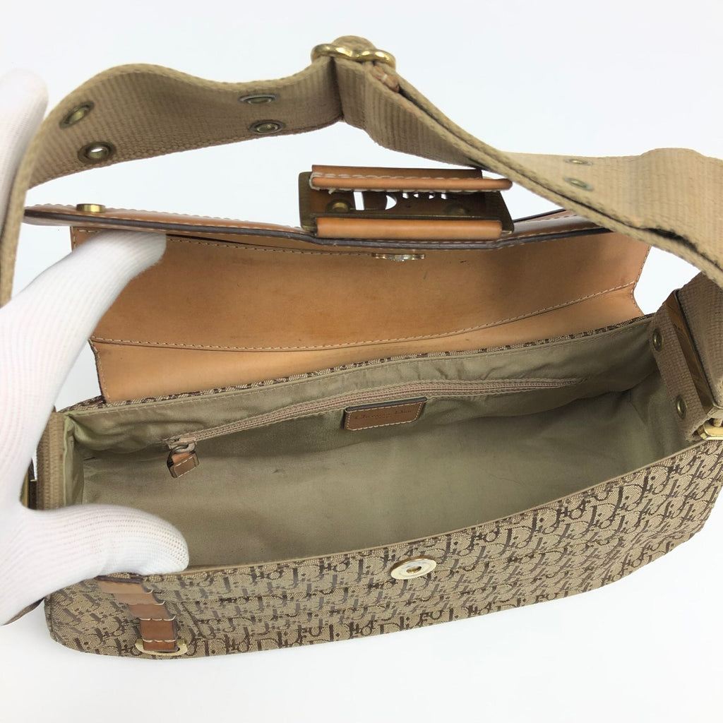 CHRISTIAN DIOR STREET CHIC COLUMBUS SHOULDER BAG