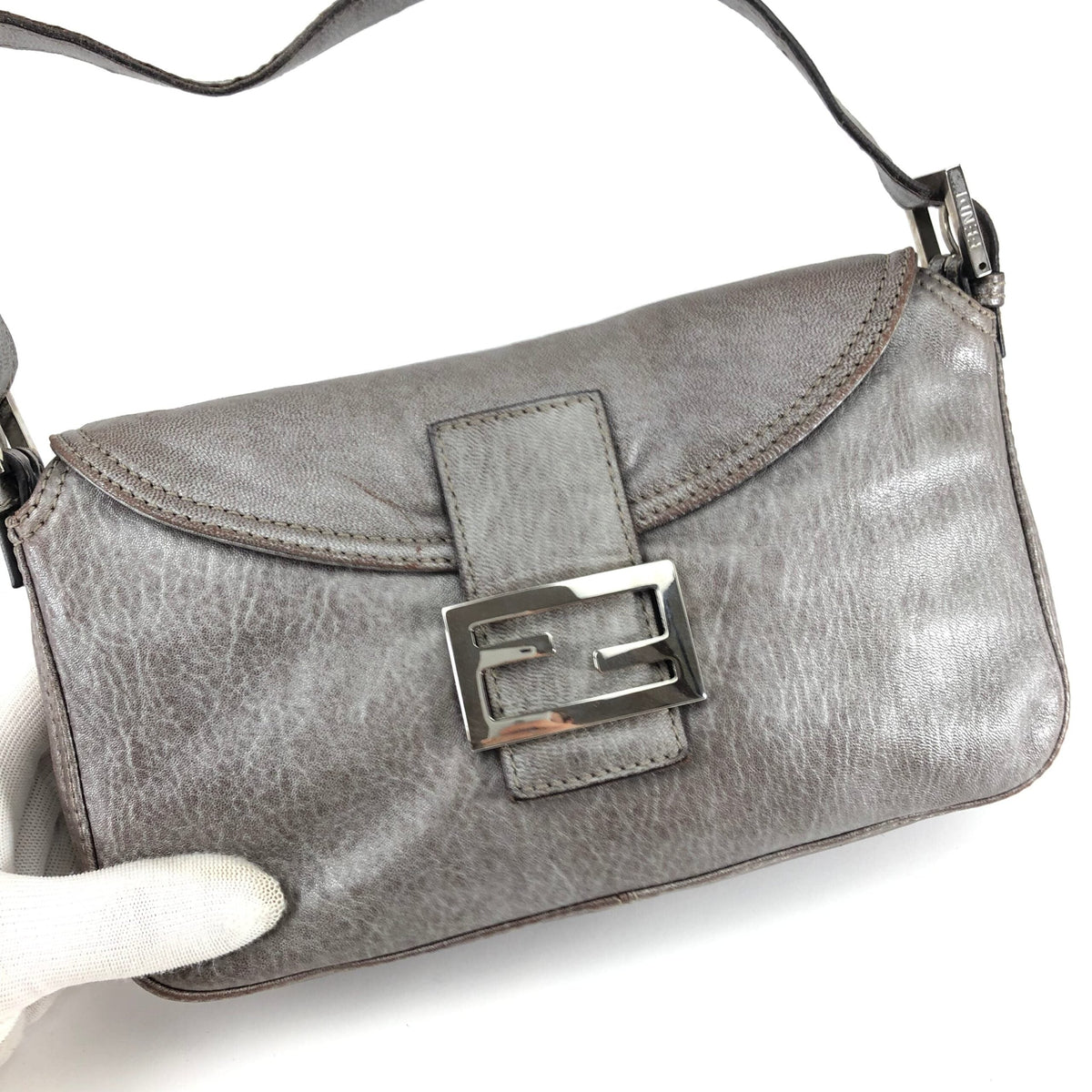 FENDI LEATHER BAGUETTE BAG