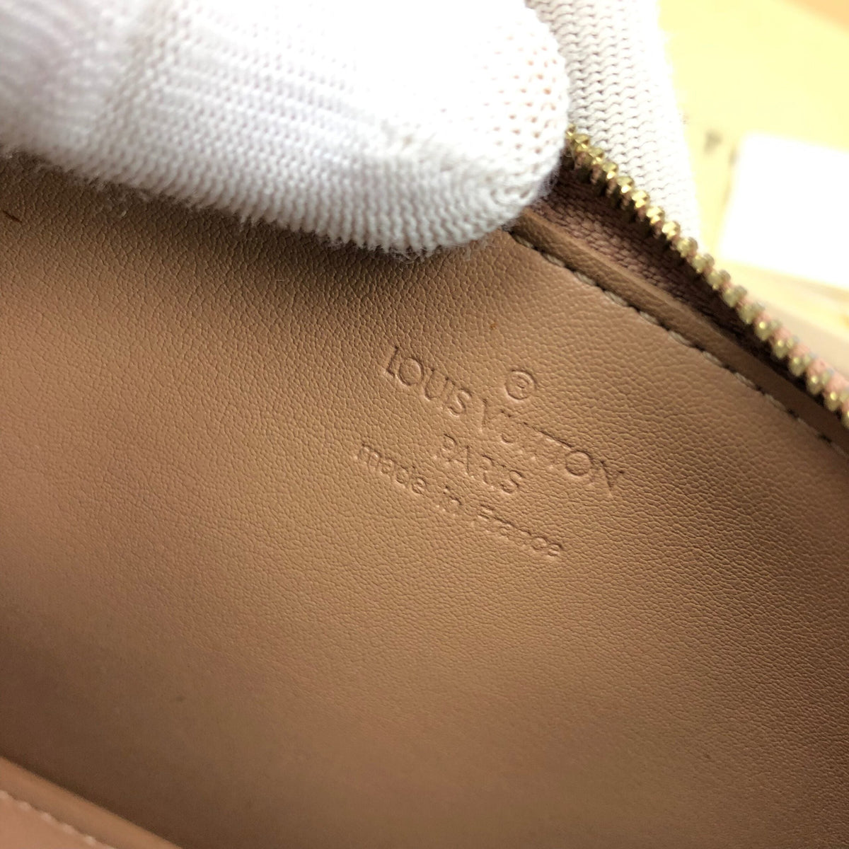 LOUIS VUITTON LEXINGTON VERNIS POCHETTE BAG