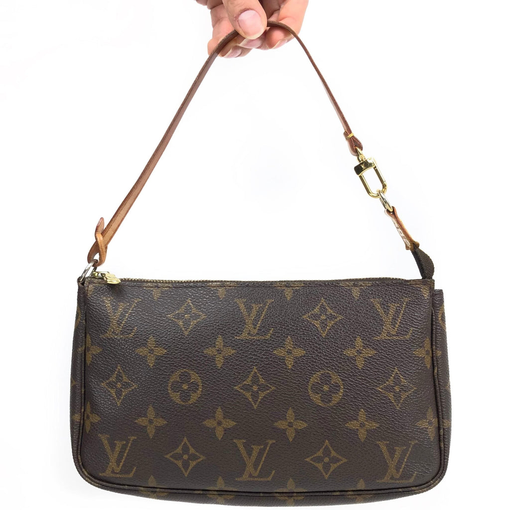 LOUIS VUITTON POCHETTE BAG