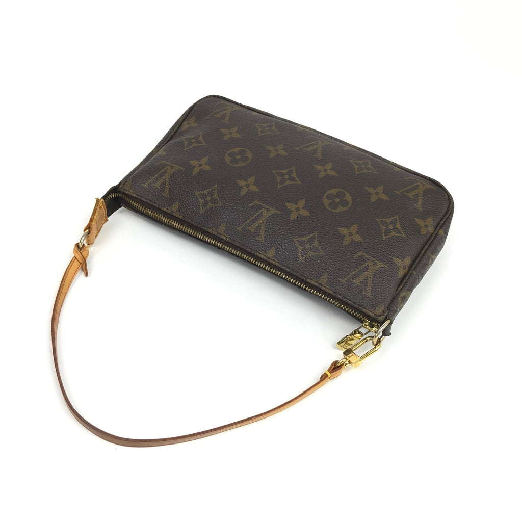 LOUIS VUITTON POCHETTE BAG