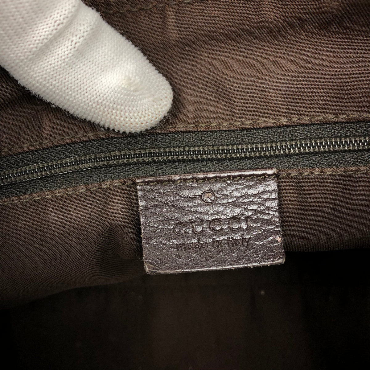 GUCCI MONOGRAM ABBEY SHOULDER BAG