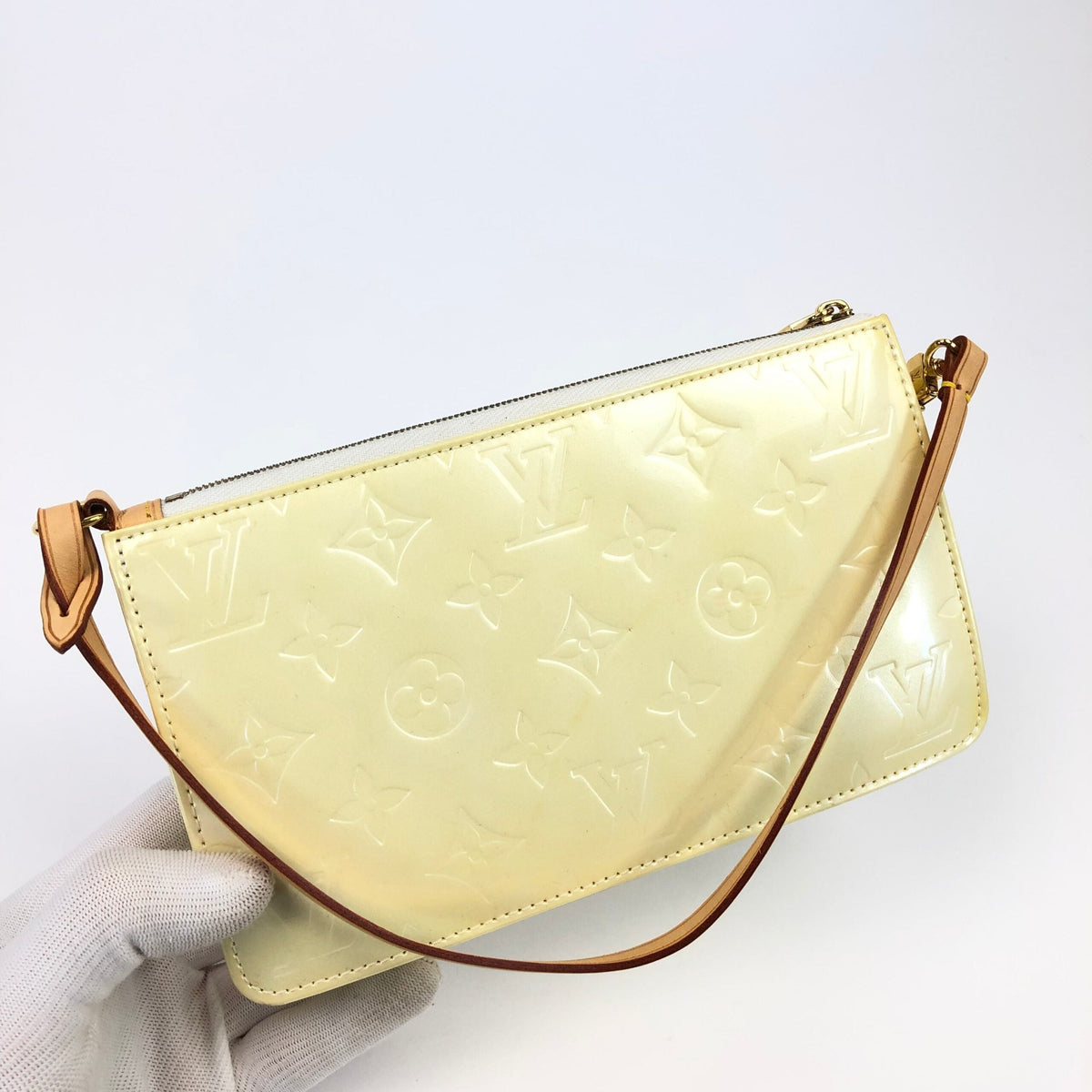LOUIS VUITTON LEXINGTON VERNIS POCHETTE BAG