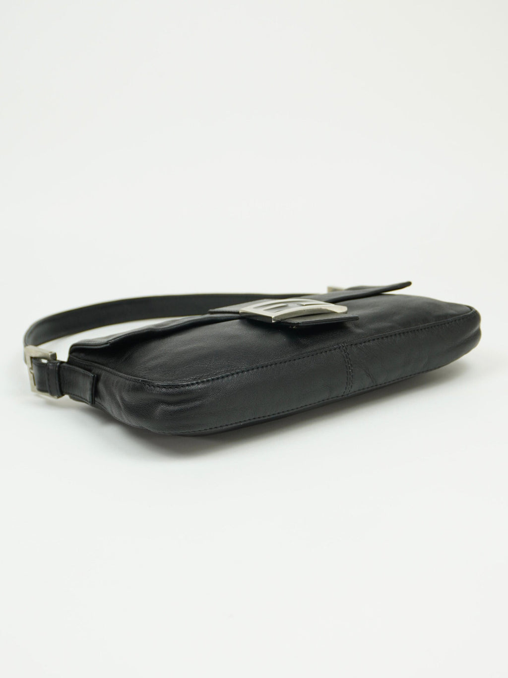 FENDI LEATHER BAGUETTE BAG
