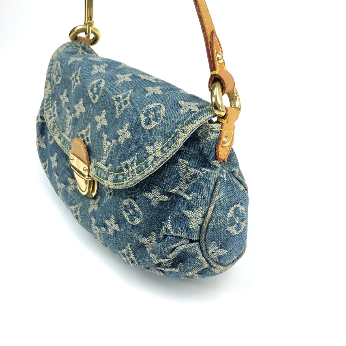 LOUIS VUITTON DENIM PLEATY SHOULDER BAG