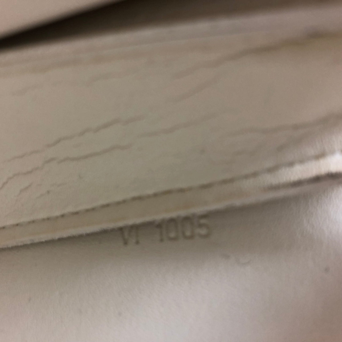 LOUIS VUITTON LEXINGTON VERNIS POCHETTE BAG