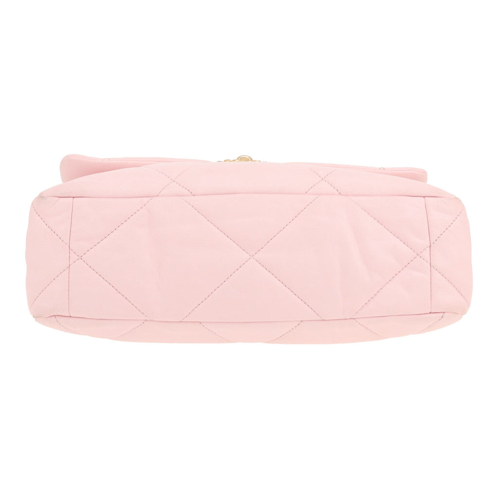 Chanel 19 handbag in pink quilted leather - DETAIL 1
