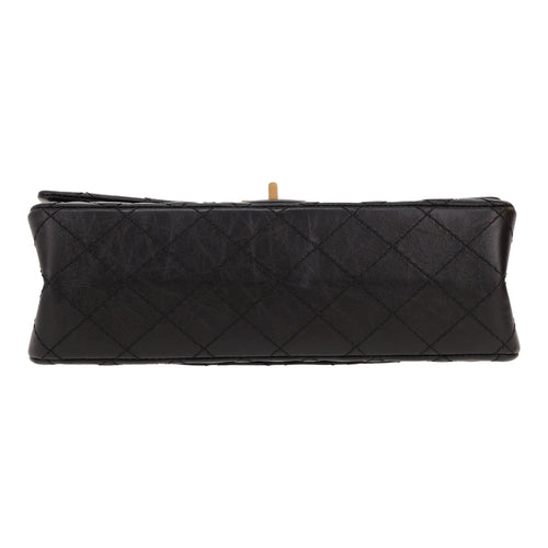 Chanel 2.55 shoulder bag in black quilted leather - DETAIL 1