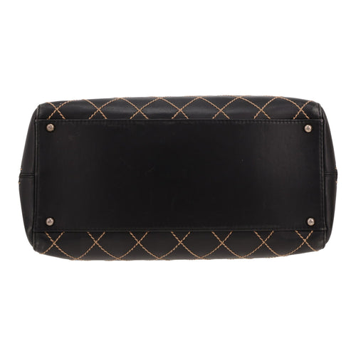 Chanel Boston handbag in black leather - DETAIL 1