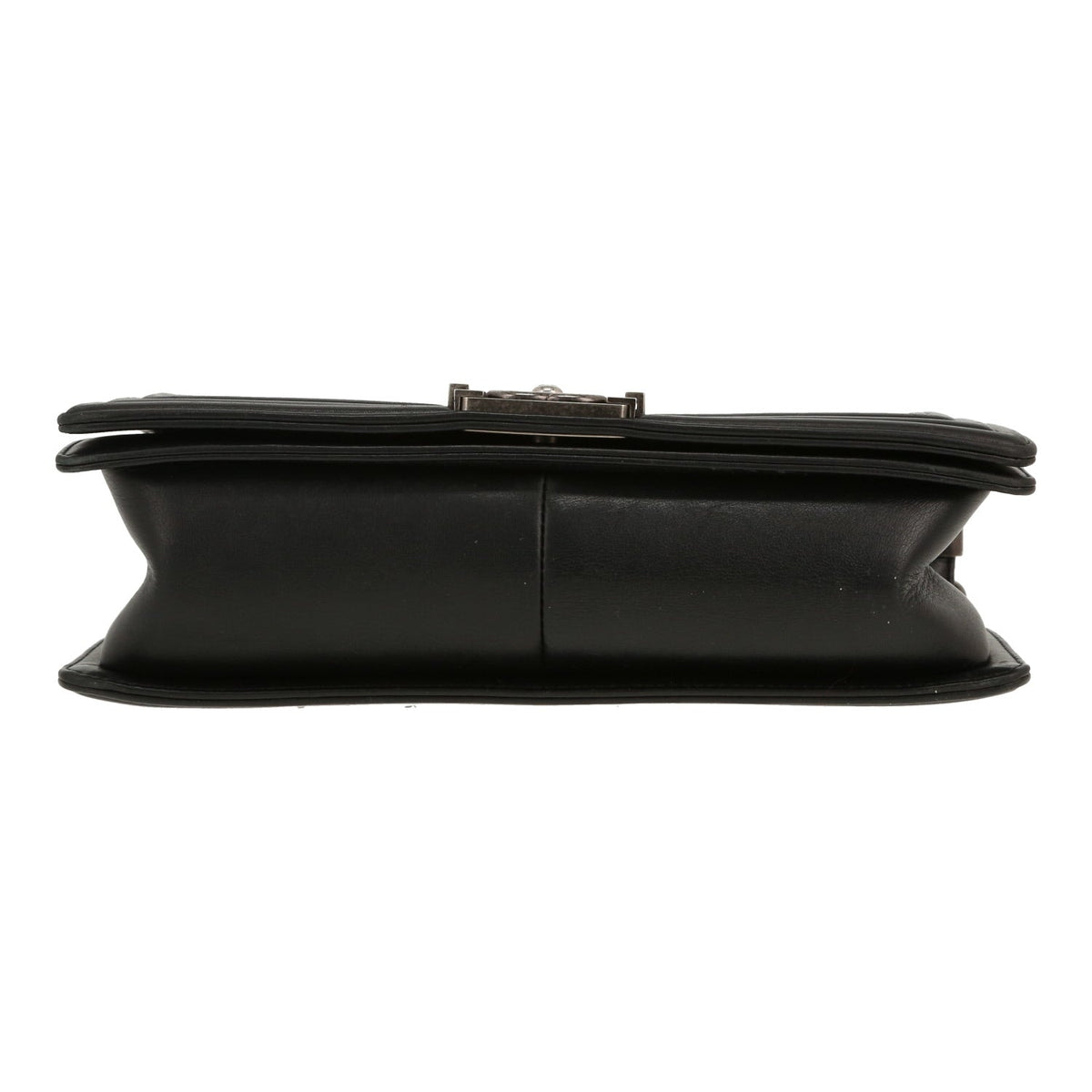 Chanel Boy shoulder bag in black quilted leather - DETAIL 1