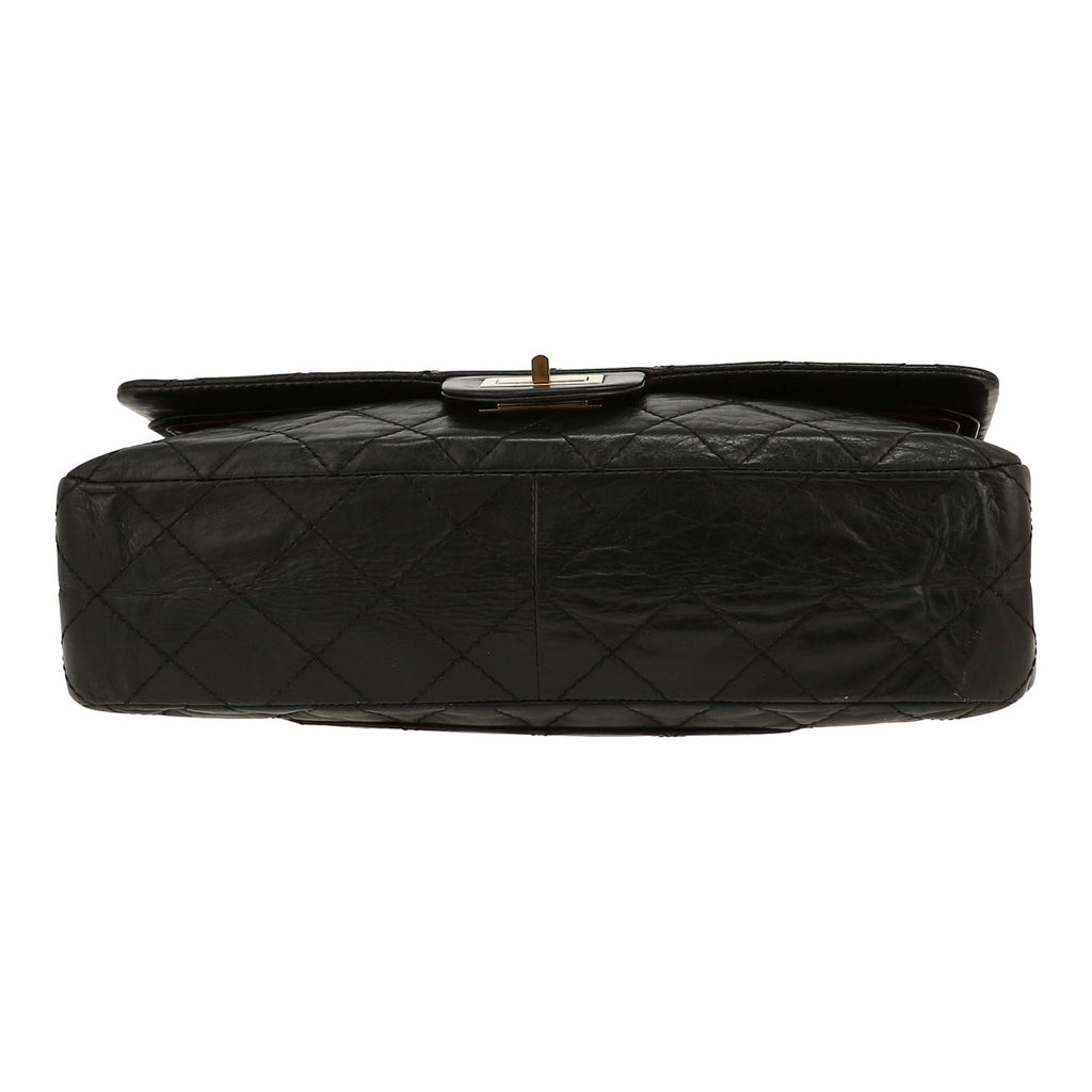 Chanel 2.55 handbag in black quilted leather - DETAIL 1