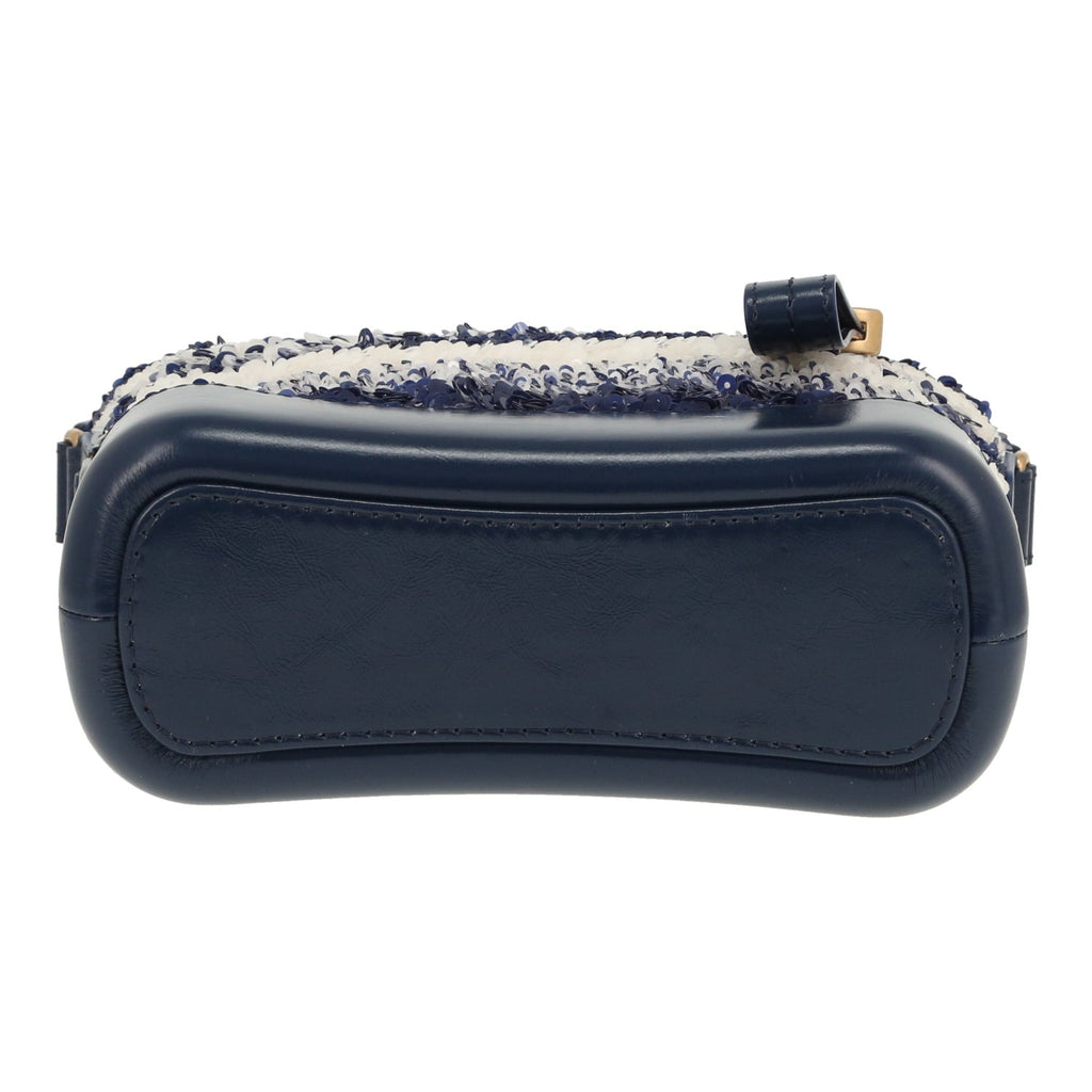 Chanel Gabrielle small model shoulder bag in navy blue and white paillette and navy blue leather - DETAIL 1