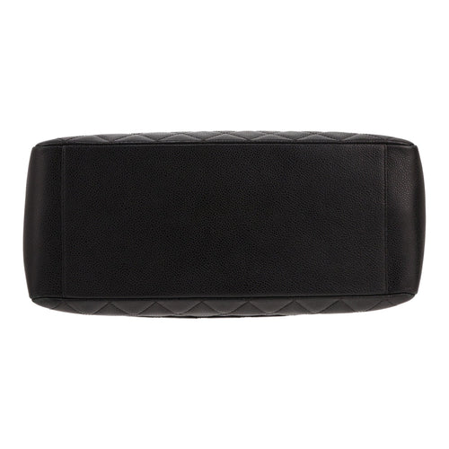 Chanel GST Shopping Tote Bag in Noir quilted grained leather - DETAIL 1