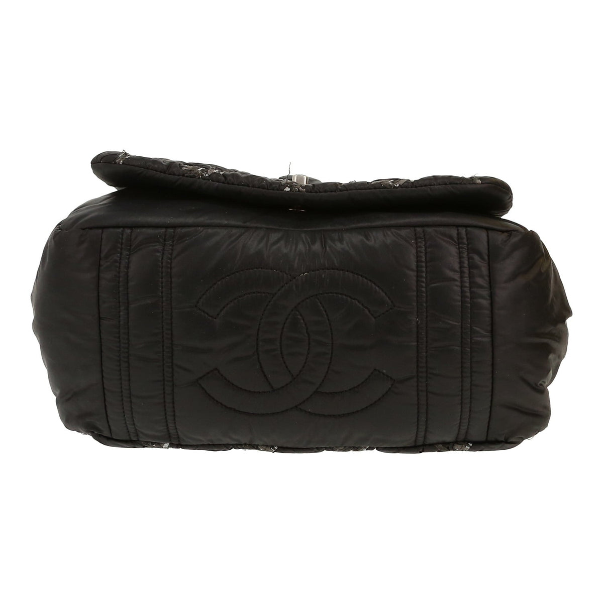 Chanel handbag in black quilted canvas - DETAIL 1