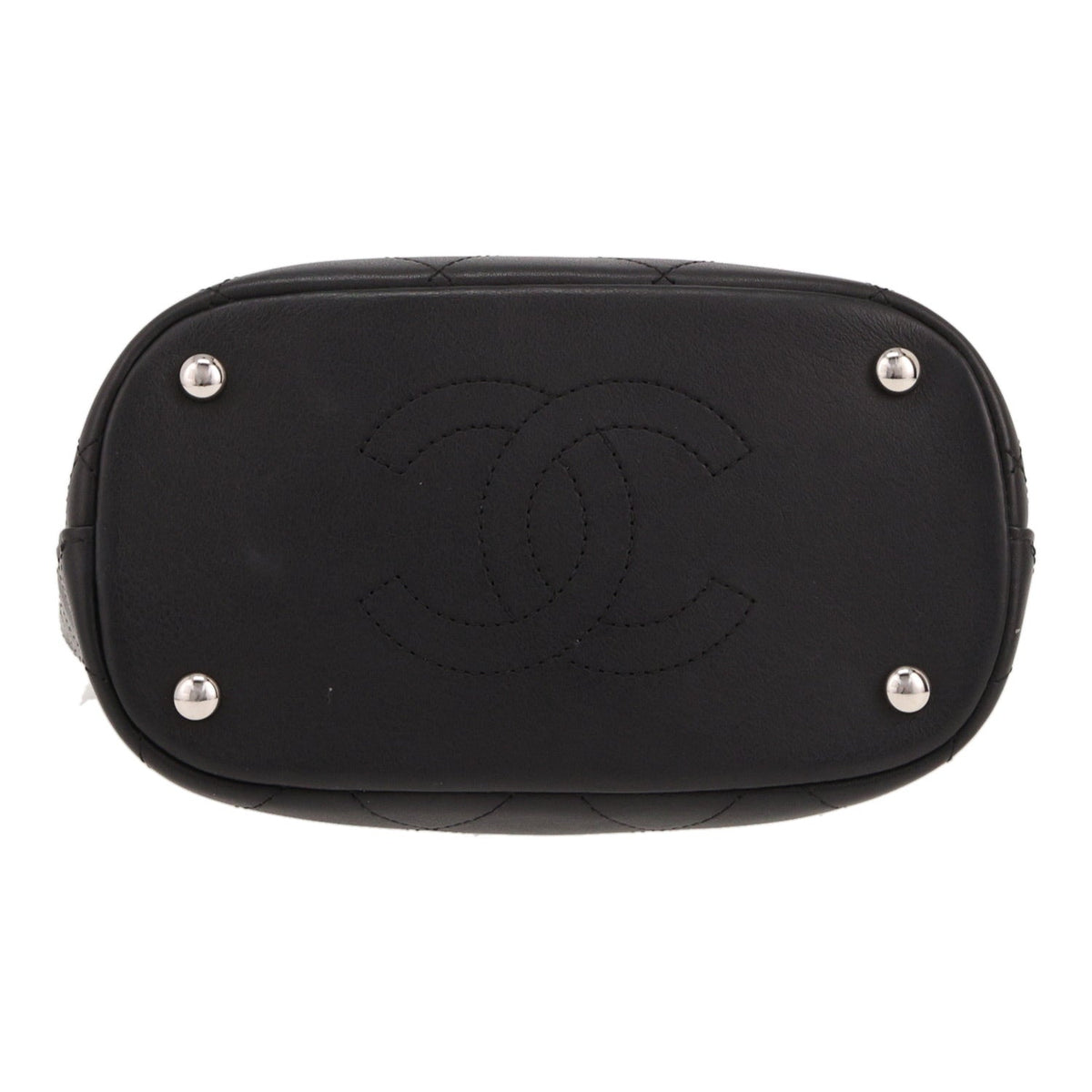 Chanel handbag in black quilted leather - DETAIL 1