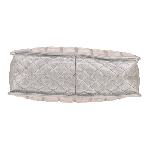 Chanel Ice Cube shopping bag in silver leather and PVC - DETAIL 1