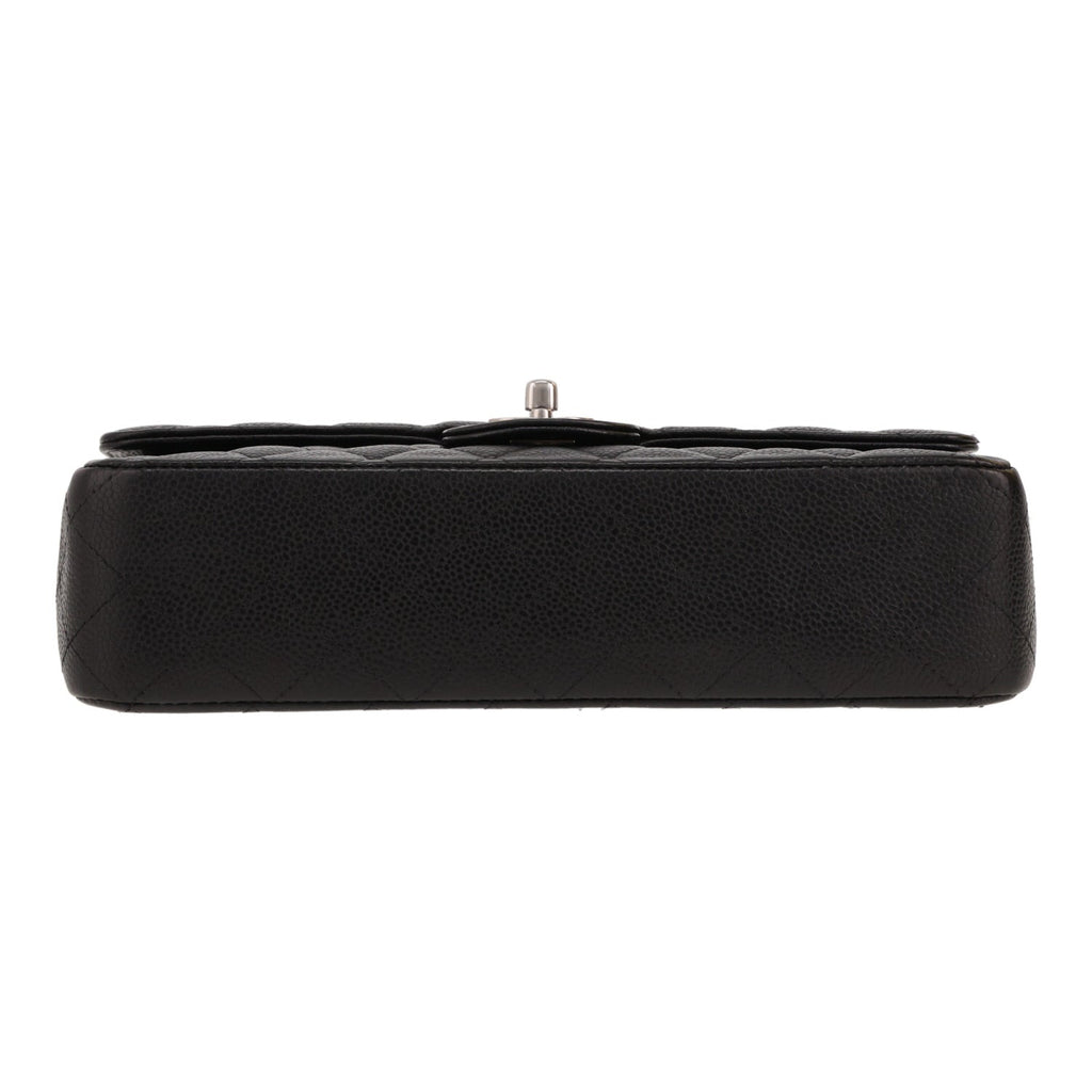 Chanel Timeless Classic handbag in black quilted grained leather - DETAIL 1