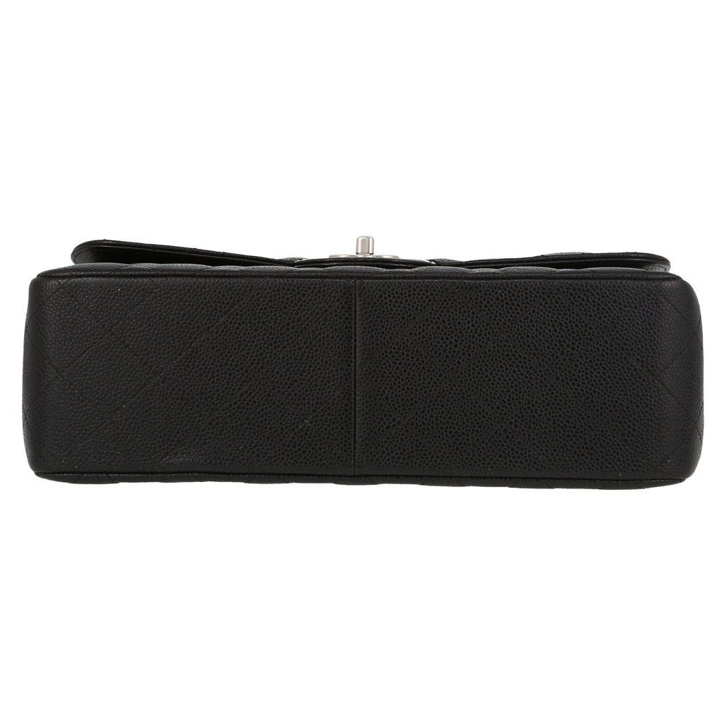 Chanel Timeless Jumbo handbag in black quilted grained leather - DETAIL 1