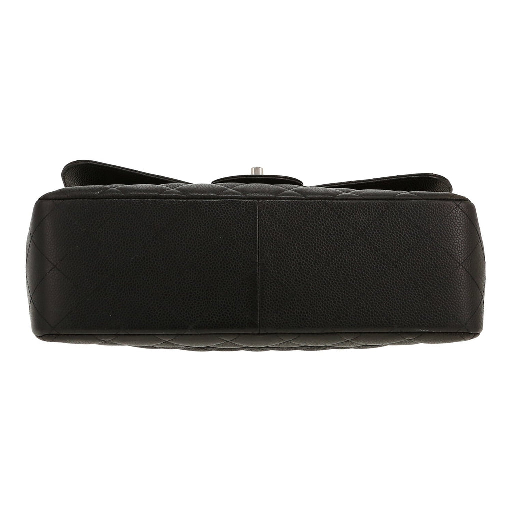 Chanel Timeless Jumbo handbag in black quilted grained leather - DETAIL 1