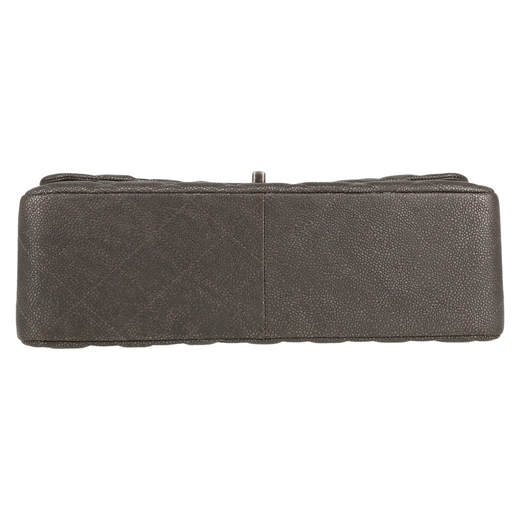Chanel Timeless Jumbo handbag in grey quilted grained leather - DETAIL 1