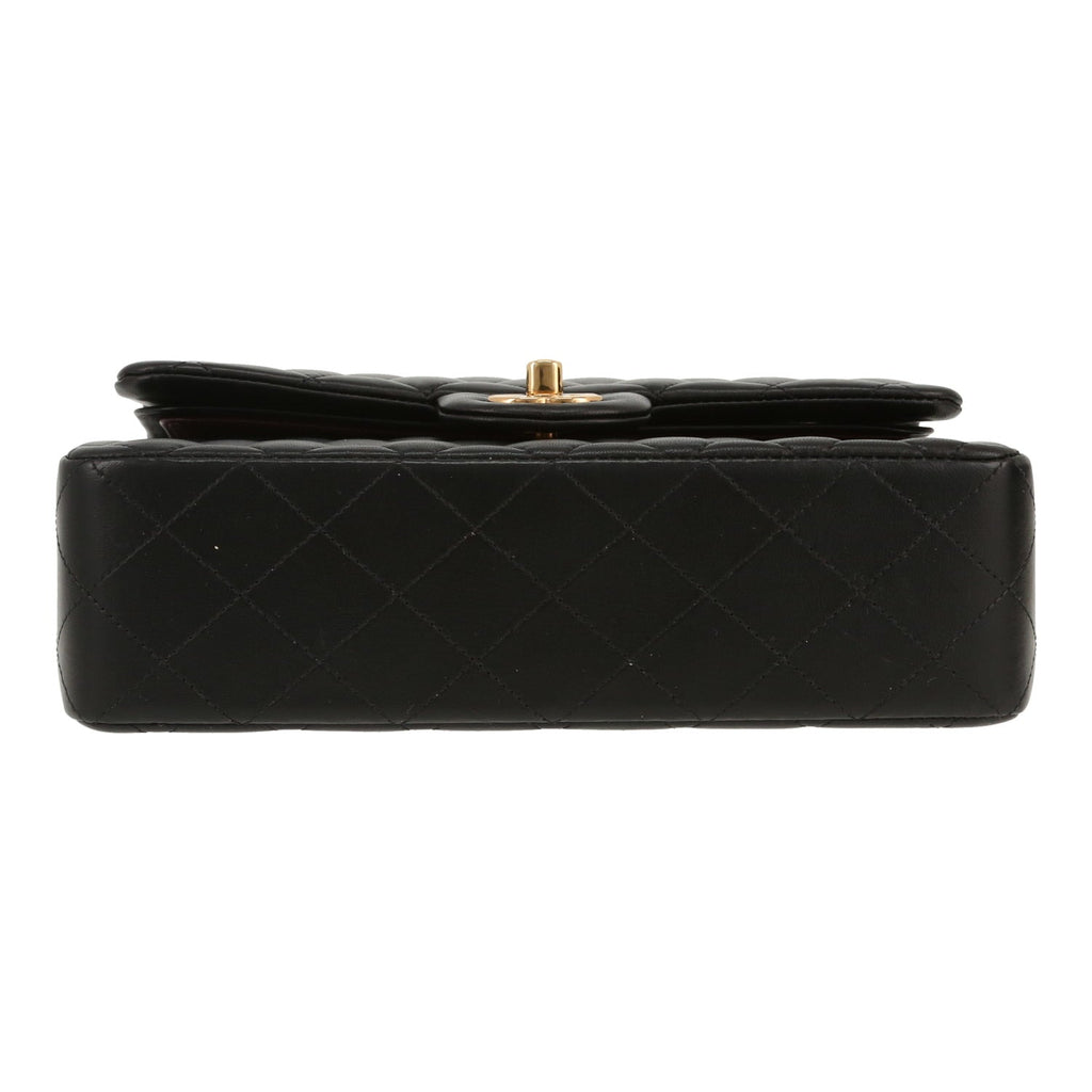 Chanel Timeless Petit handbag in black quilted leather - DETAIL 1