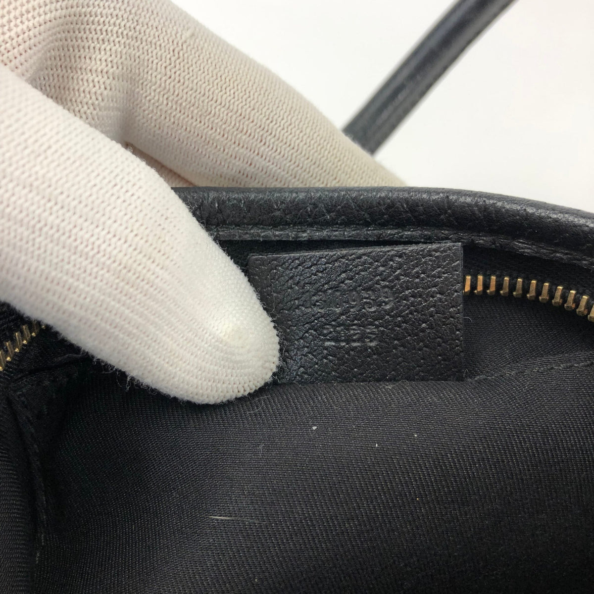 GUCCI MONOGRAM SHOULDER BAG