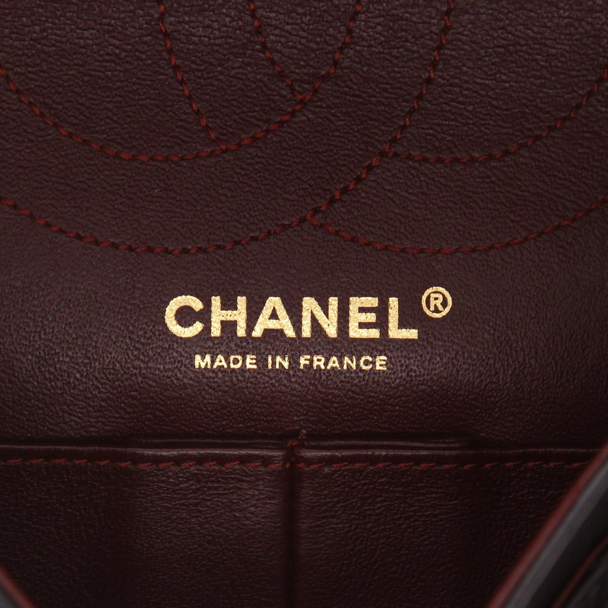 Chanel 2.55 handbag in black quilted leather - DETAIL 2