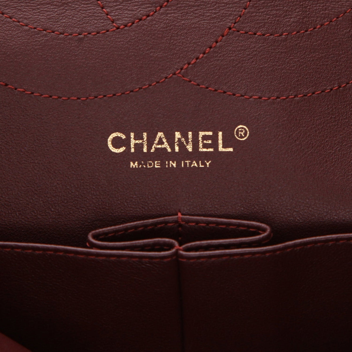 Chanel 2.55 shoulder bag in black quilted leather - DETAIL 2