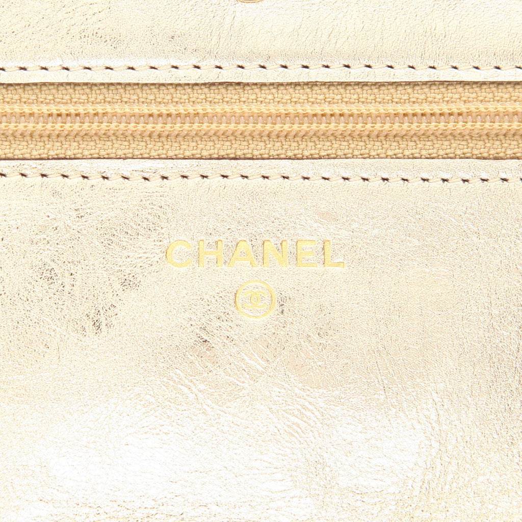 Chanel 2.55 Wallet on Chain shoulder bag in gold quilted leather - DETAIL 2