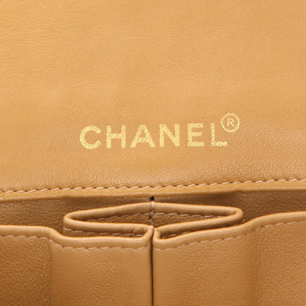 Chanel Choco bar handbag in beige quilted leather - DETAIL 2