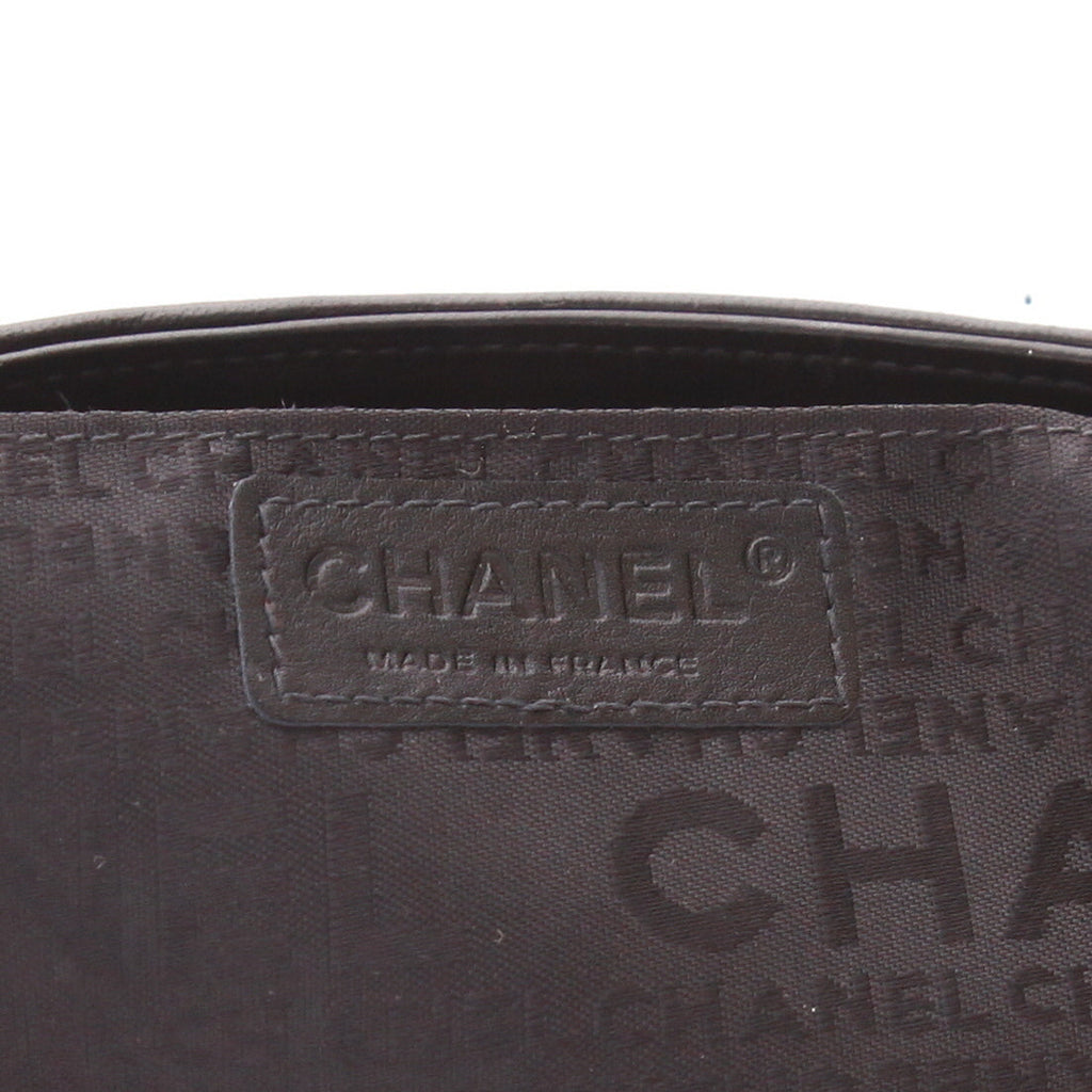 Chanel handbag in black and white silk and black leather - DETAIL 2