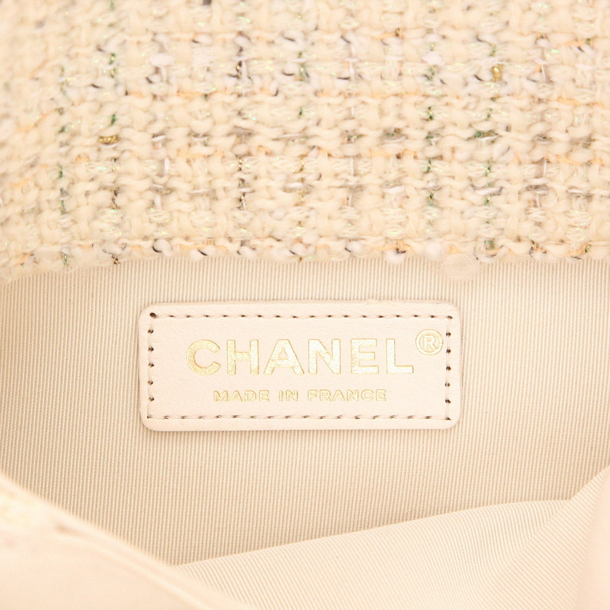 Chanel 'Knock on Wood' shoulder bag in ecru tweed - DETAIL 2