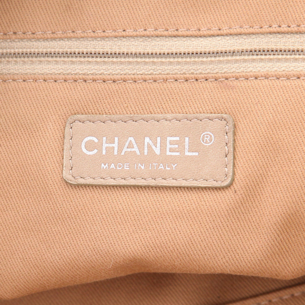 Chanel Grand Shopping large model shopping bag in beige quilted leather - DETAIL 2
