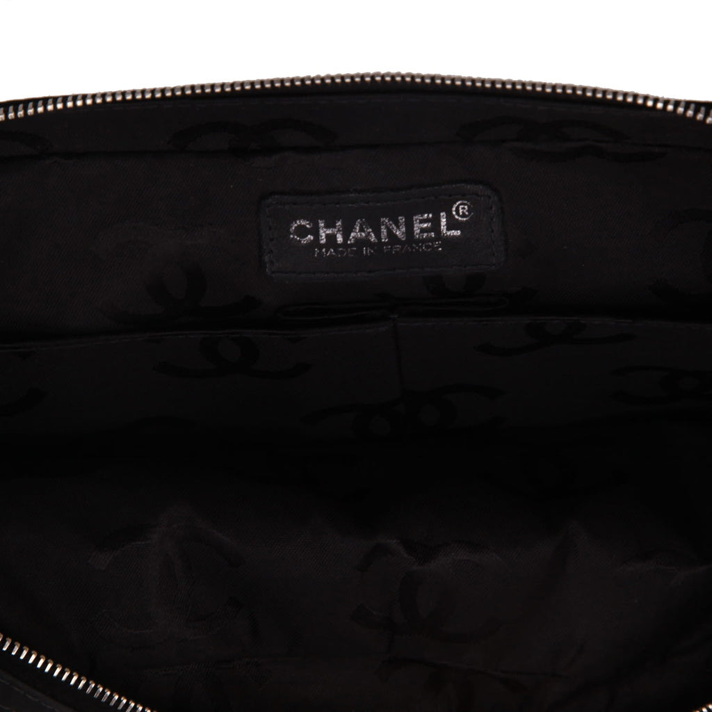 Chanel Timeless handbag in black nylon - DETAIL 2