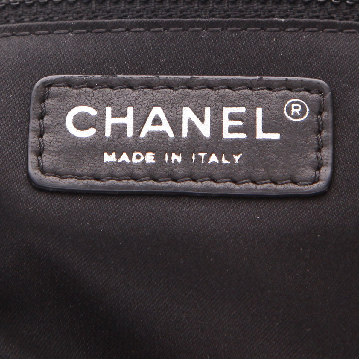 Chanel Timeless handbag in brown, silver and golden brown paillette - DETAIL 2