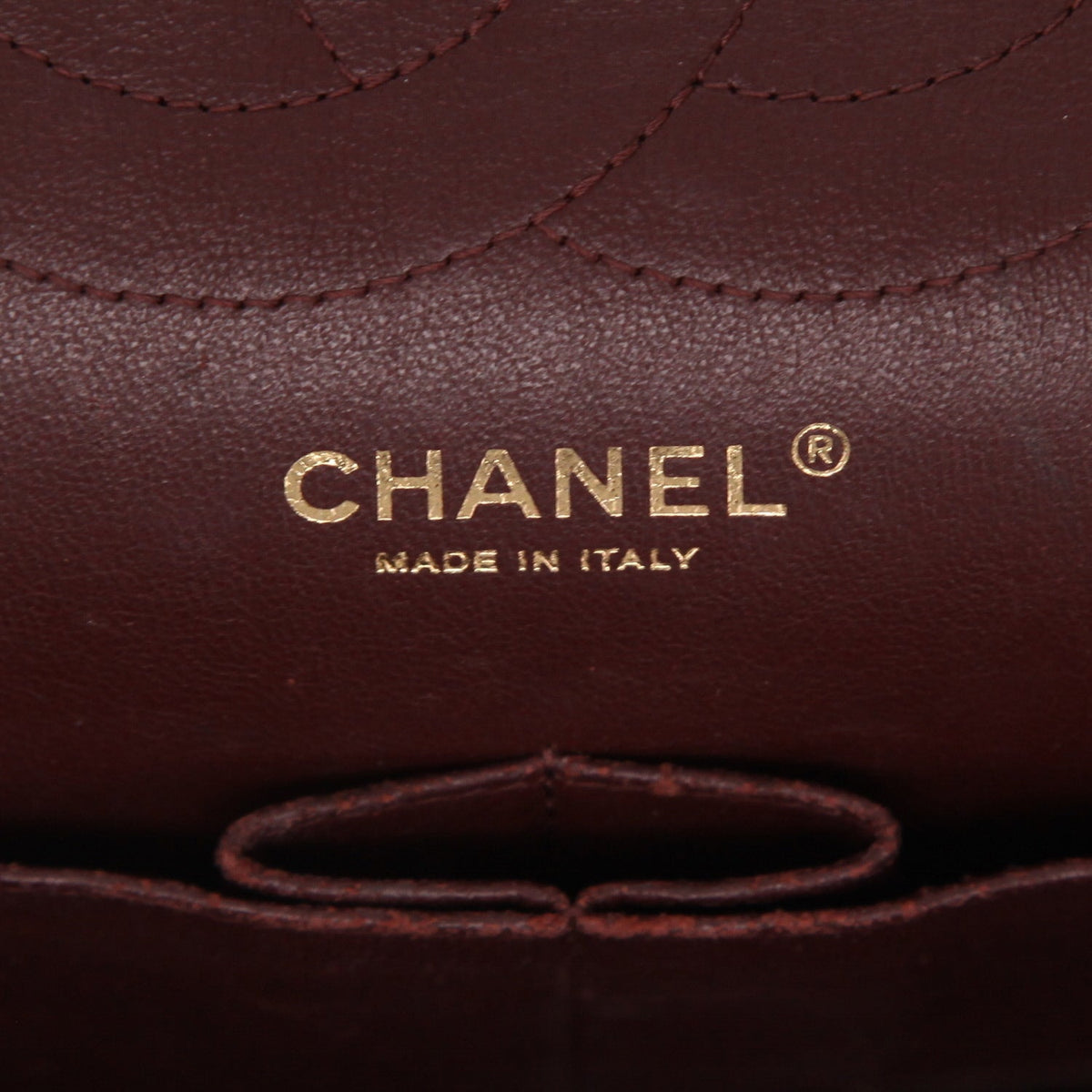 Chanel Timeless Jumbo handbag in black quilted grained leather - DETAIL 2