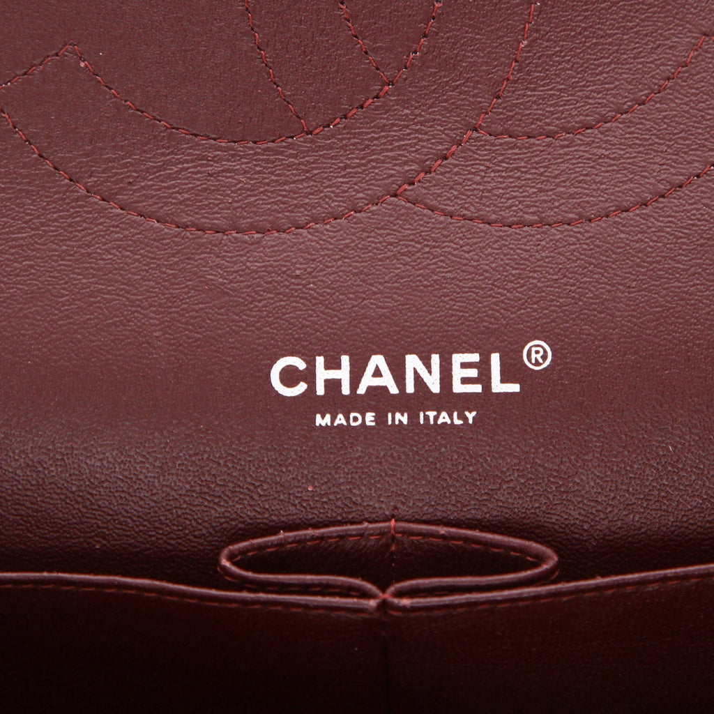 Chanel Timeless Jumbo handbag in black quilted grained leather - DETAIL 2