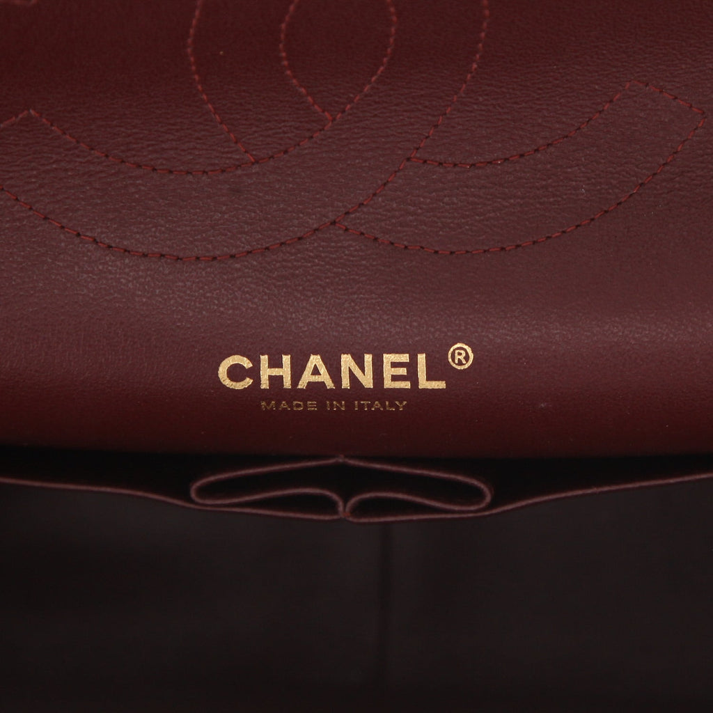 Chanel Timeless Jumbo shoulder bag in black quilted grained leather - DETAIL 2
