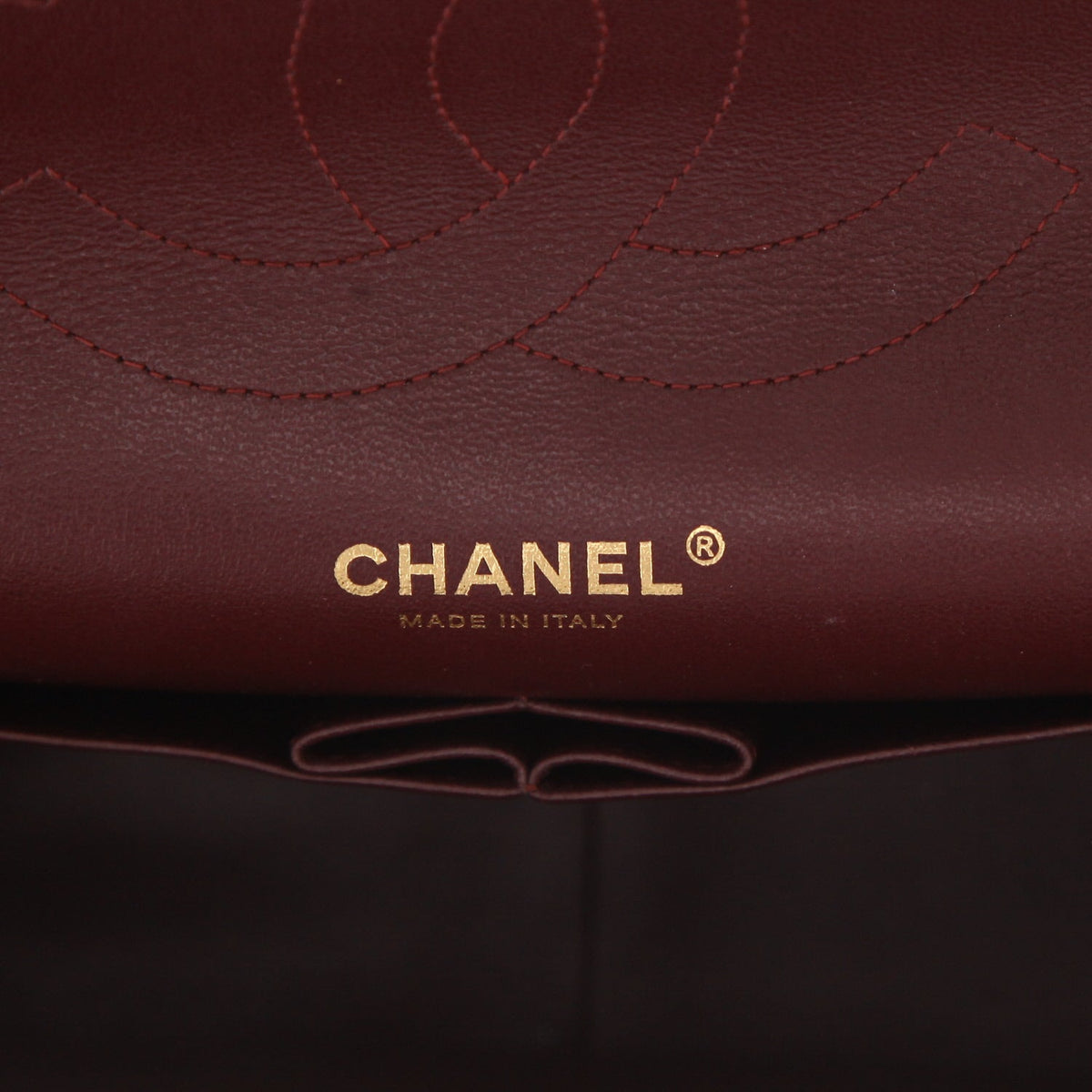 Chanel Timeless Jumbo shoulder bag in black quilted grained leather - DETAIL 2