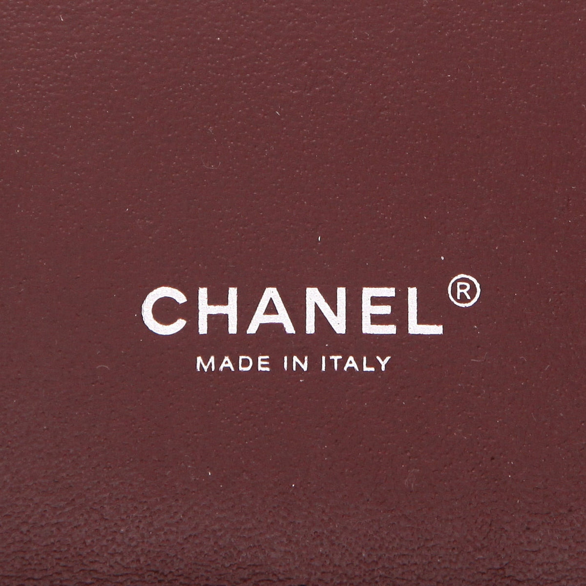 Chanel Timeless Maxi Jumbo handbag in black quilted leather - DETAIL 2