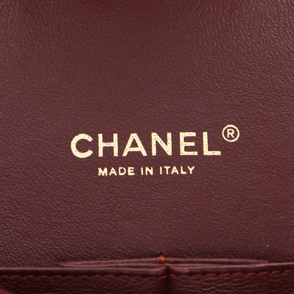 Chanel Timeless Maxi Jumbo handbag in black quilted leather - DETAIL 2