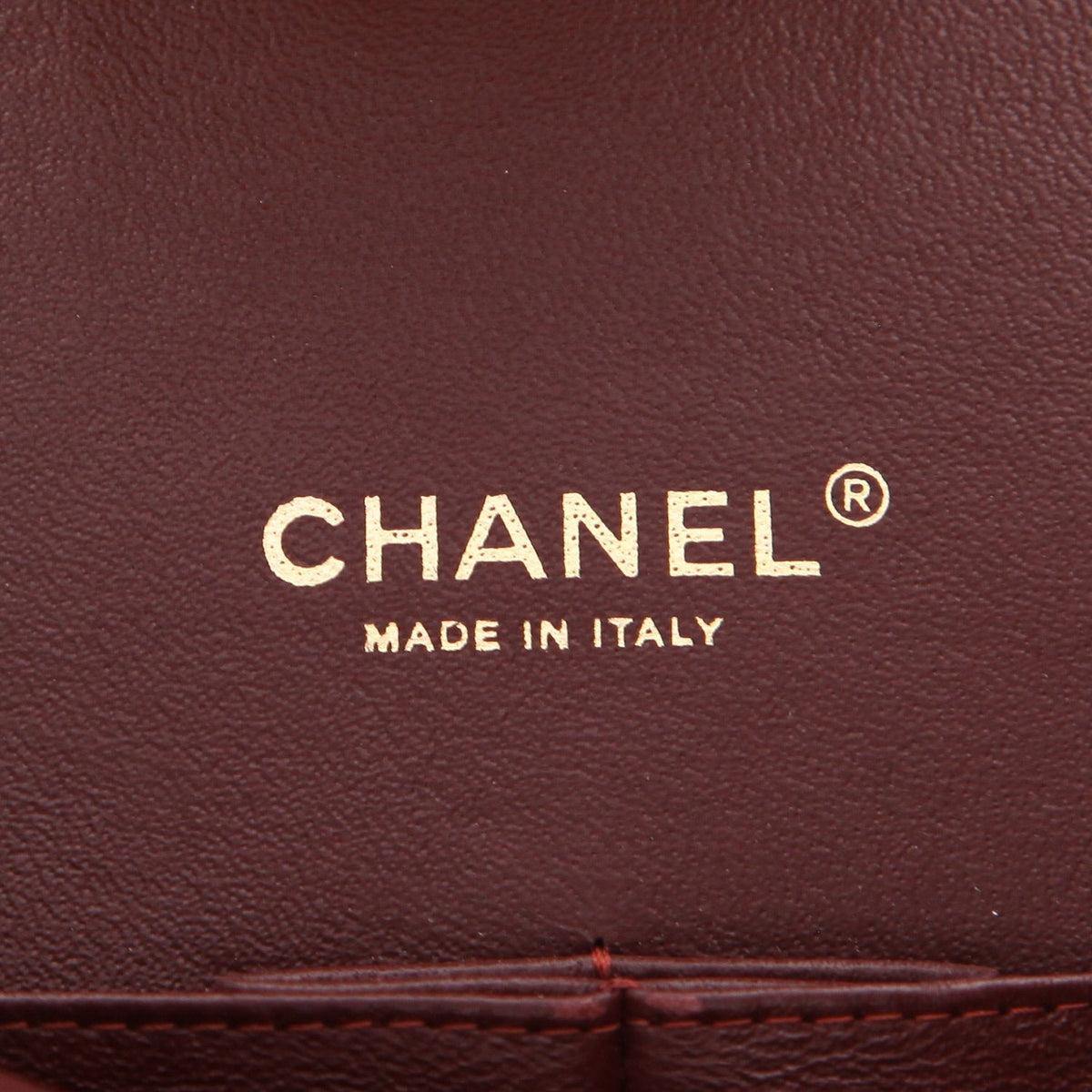 Chanel Timeless Maxi Jumbo handbag in black quilted leather - DETAIL 2