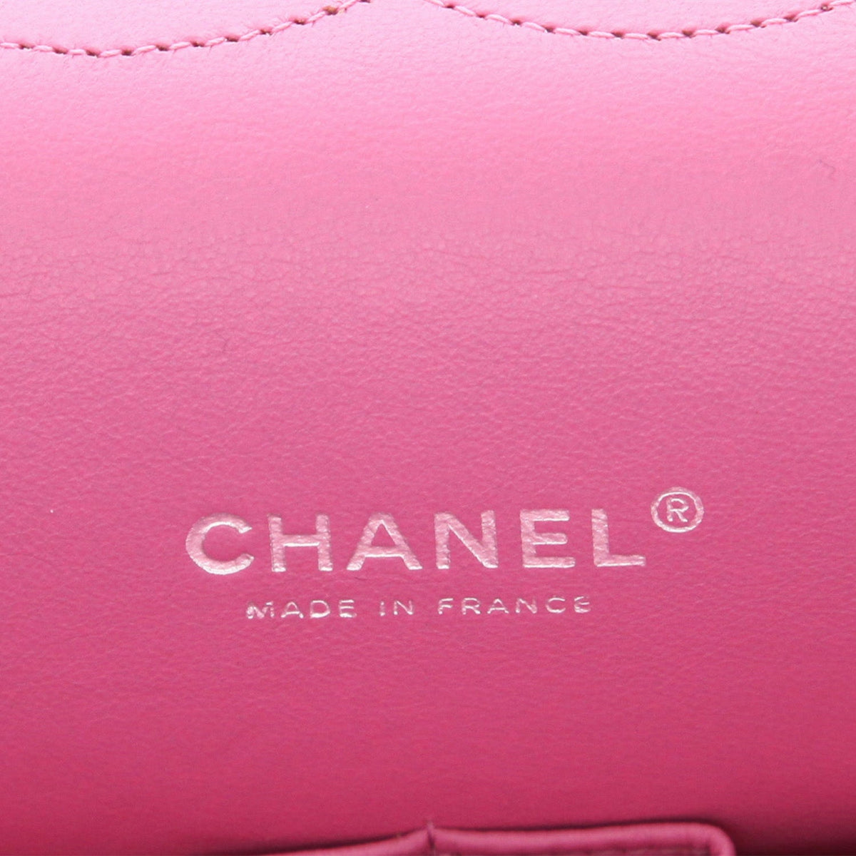Chanel Timeless Maxi Jumbo shoulder bag in pink quilted leather - DETAIL 2